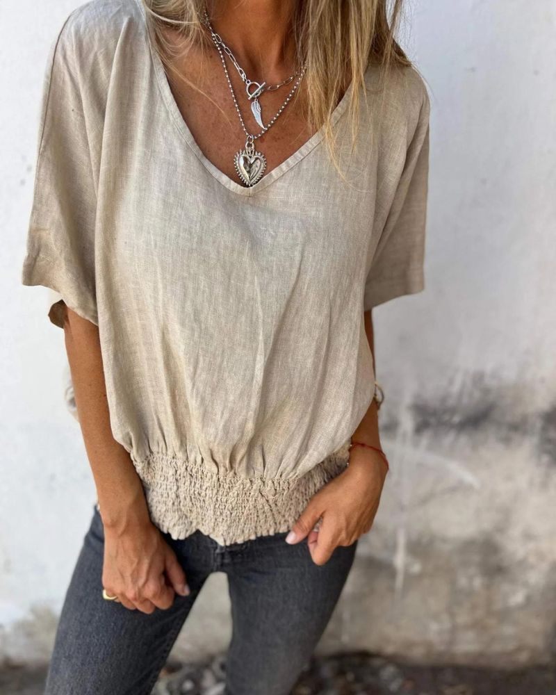 Chiara® | Fashionable, fitted V-neck T-shirt for women