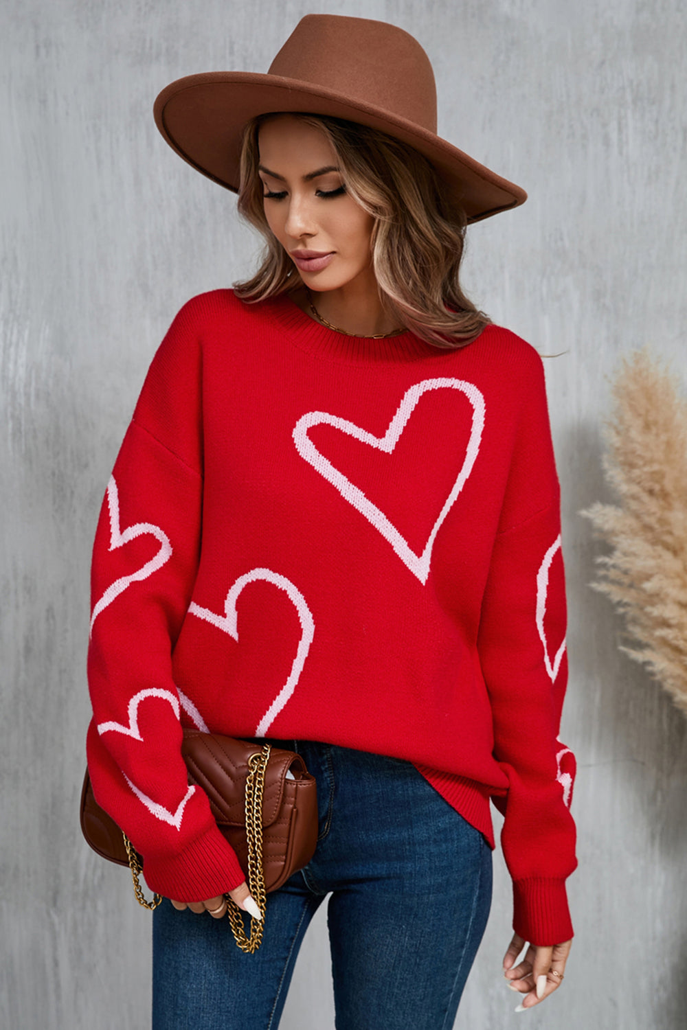 Elin® | Heart-shaped, long-sleeved sweater with dropped shoulders