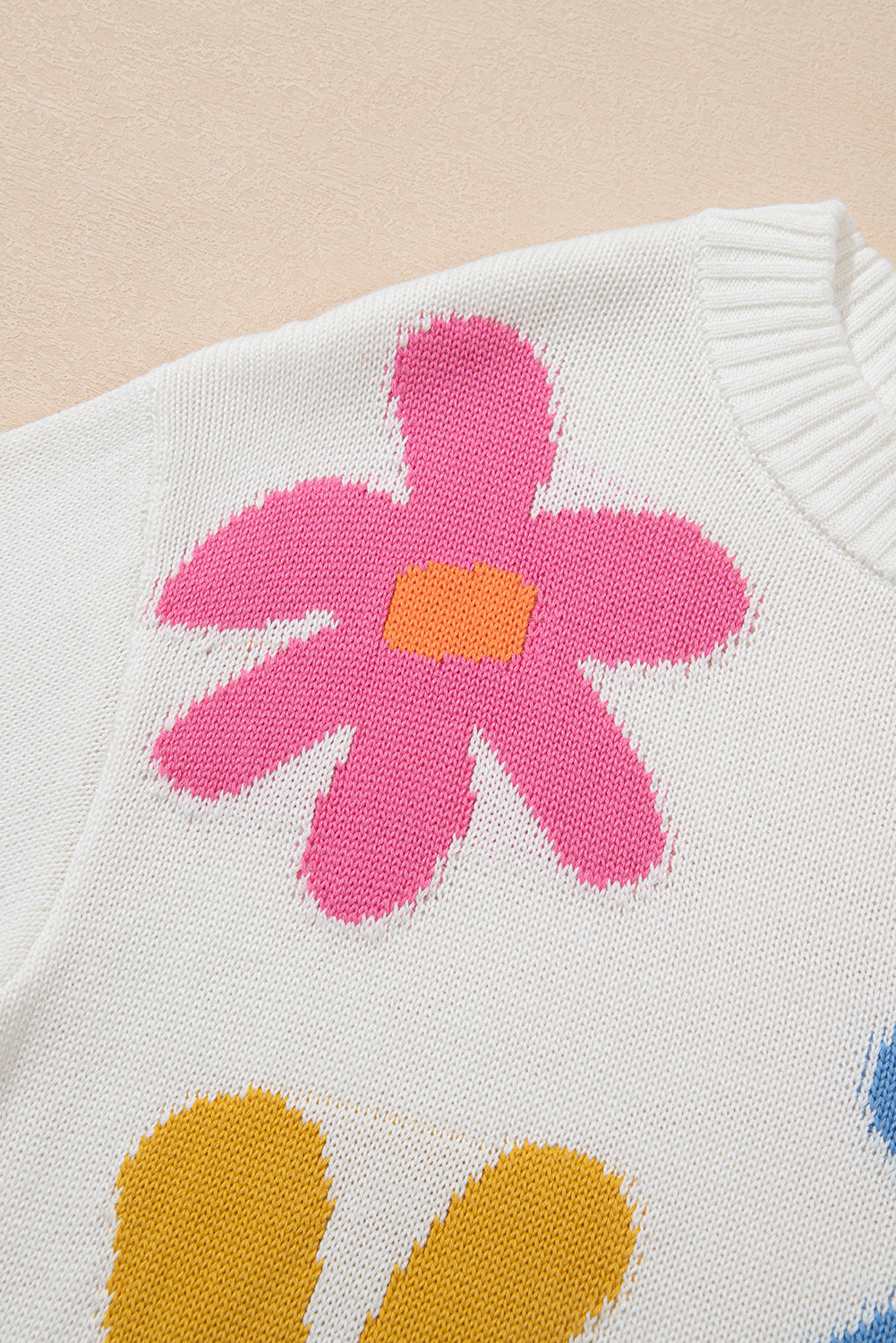 Clarisa® | Effortless and classy winter sweater