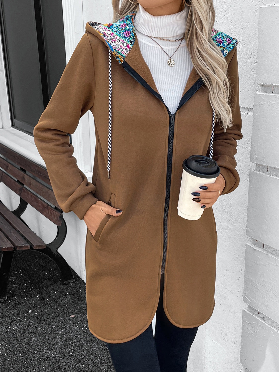 Aniana | Long sleeve outerwear with hood and drawstring and zip fastening