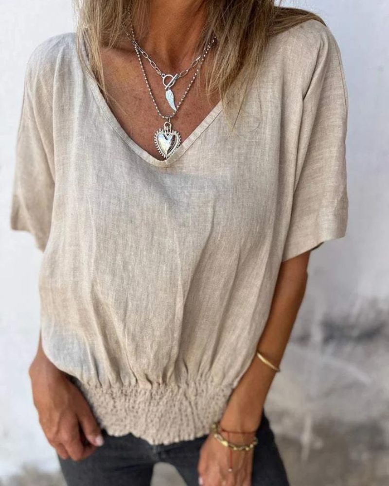 Chiara® | Fashionable, fitted V-neck T-shirt for women