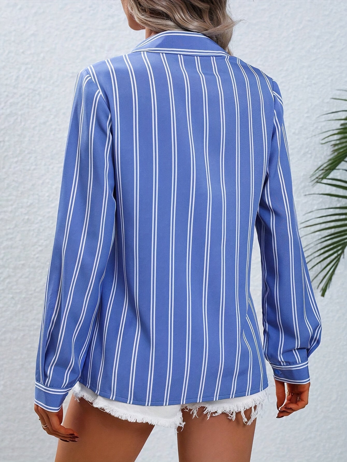 Bree® | Stylish V-Neck Striped Blouse