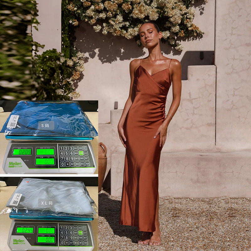 Dorotea® | Figure-hugging dress with spaghetti straps