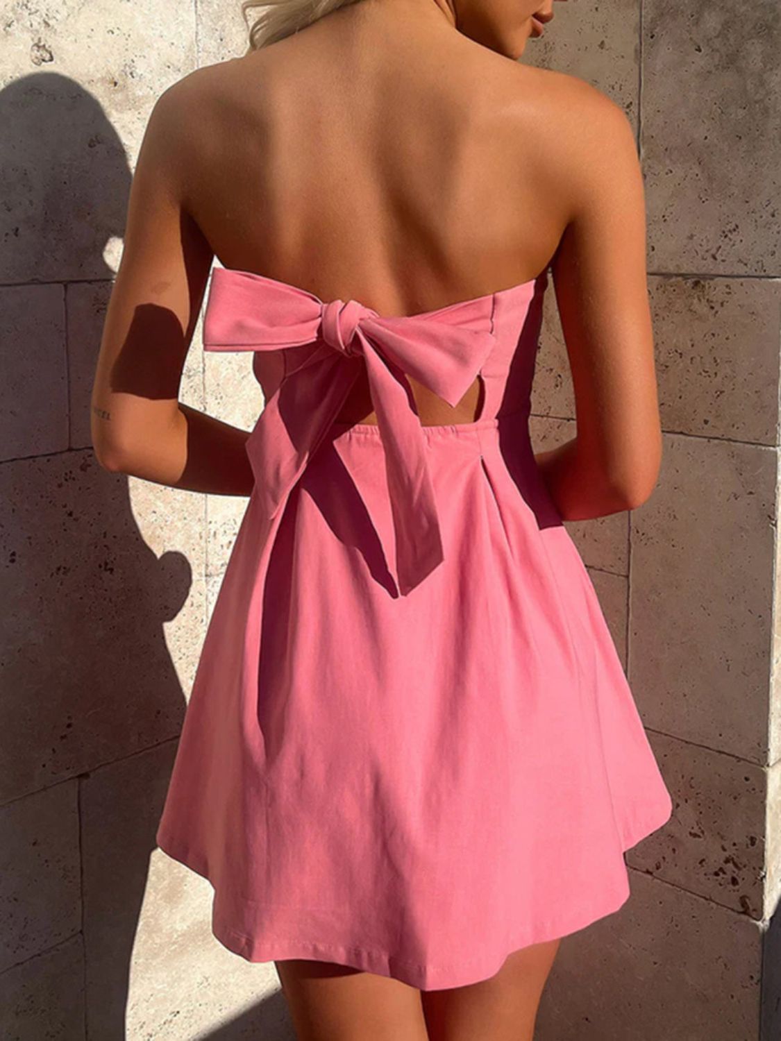 Antonia® | Tube mini dress with a bow at the back