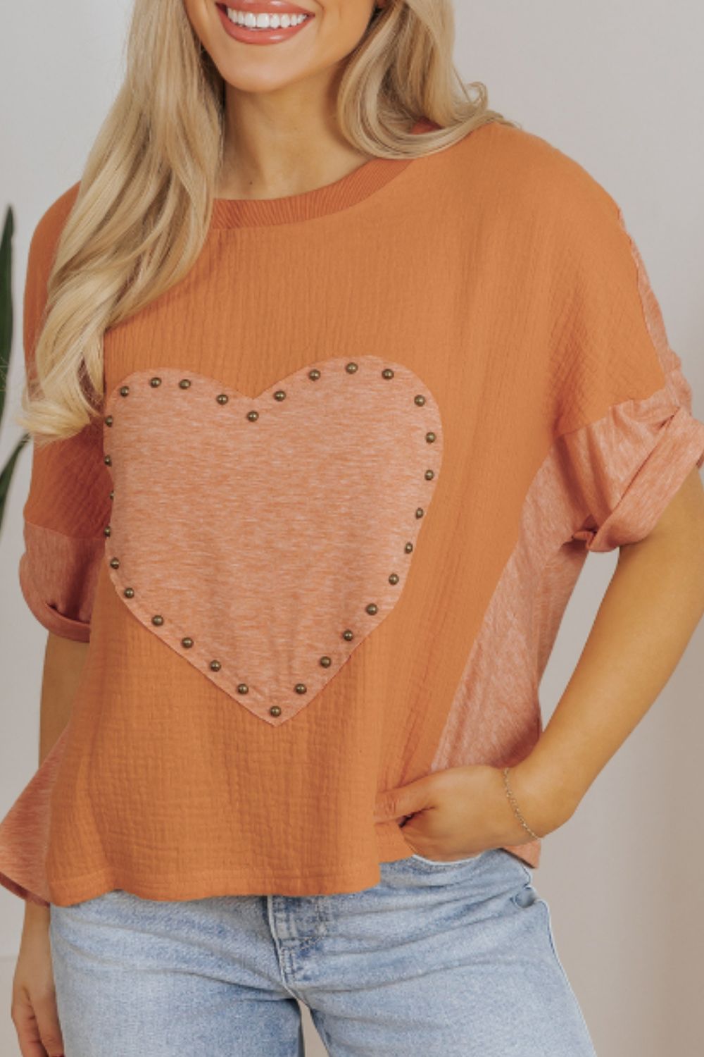 Consuelo® | Short-sleeved crew-neck T-shirt with studded heart patch