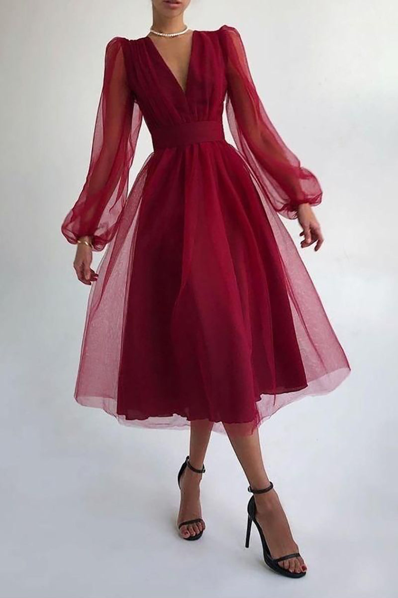 Aurelia® | Elegant Long-Sleeved Lace Dress With A V-Neckline