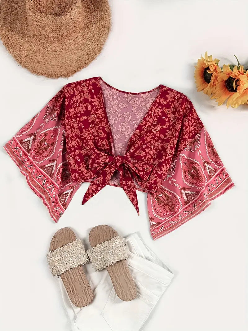 Dayana® | Short blouse with tribal print and knot at the front