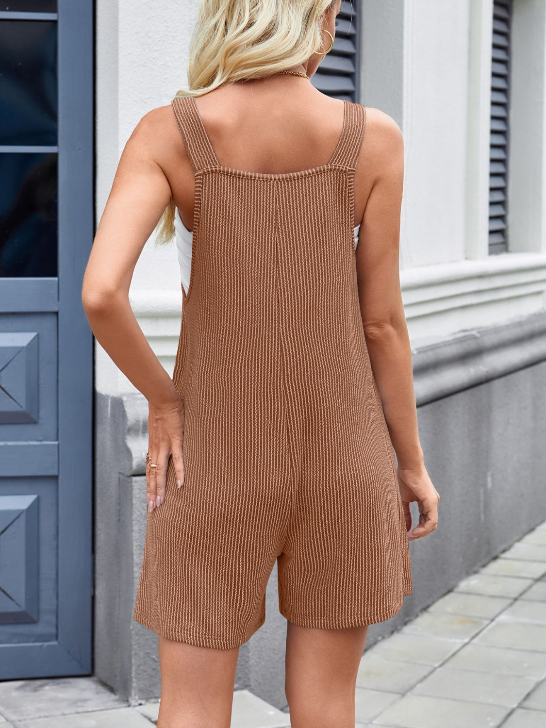 Clara® | Jumpsuit with knotted wide straps and scoop neckline