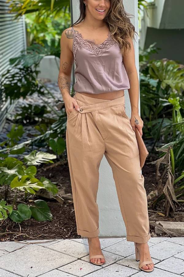 Carolina® | Taupe unbalanced cropped trousers with buttons