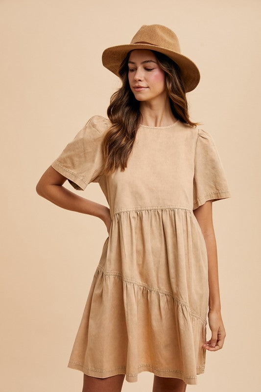 Adeline® | Short-sleeved denim dress with a round neckline and a mineral wash