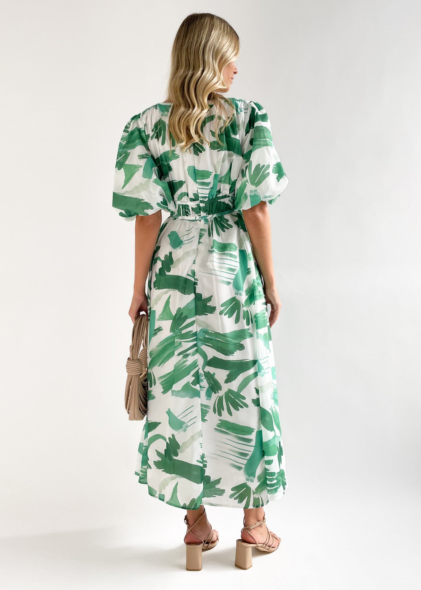 Dayana® | Long dress with V-neck and puff sleeves