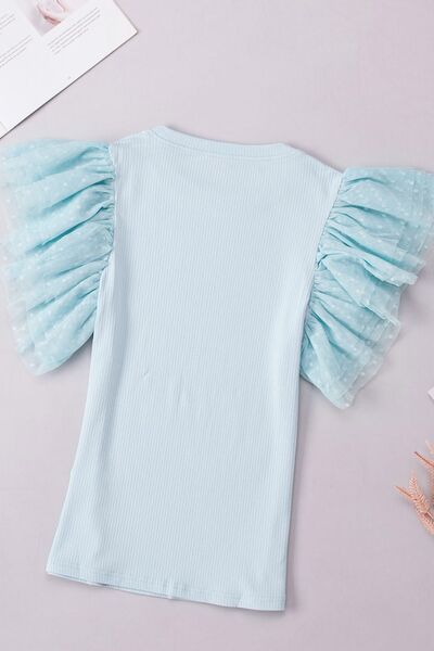 Amparo® | Ruffled top with a crew neck and cap sleeves