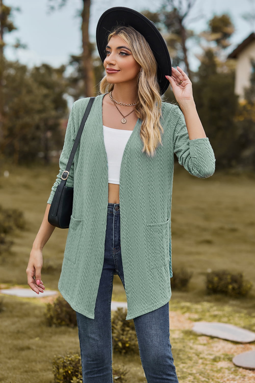 Ariadna® | Trendy and elegant winter cardigan