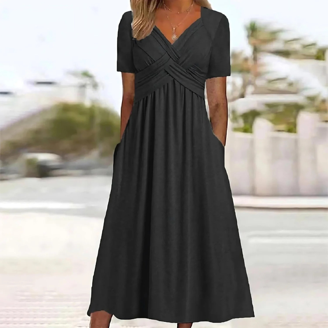 Aida® | Elegant dress with belly coverage