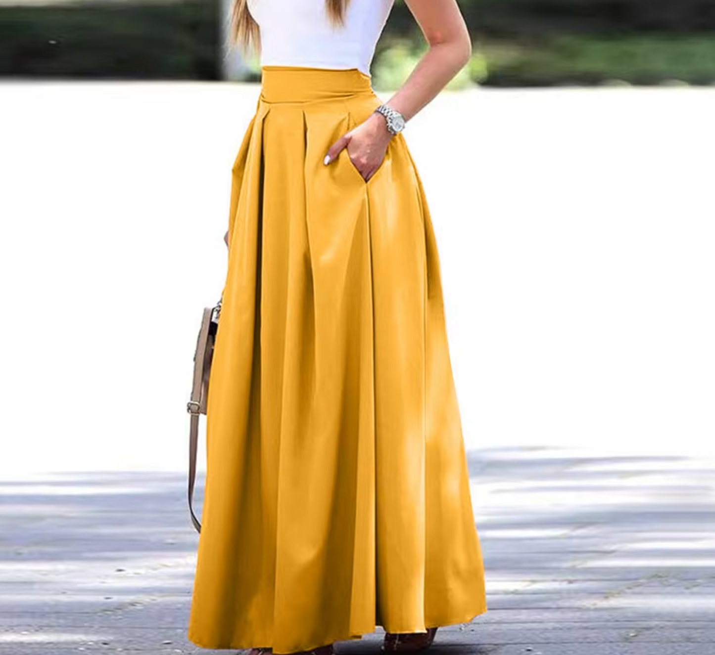 Carla® | Elegant, pleated and loose skirt