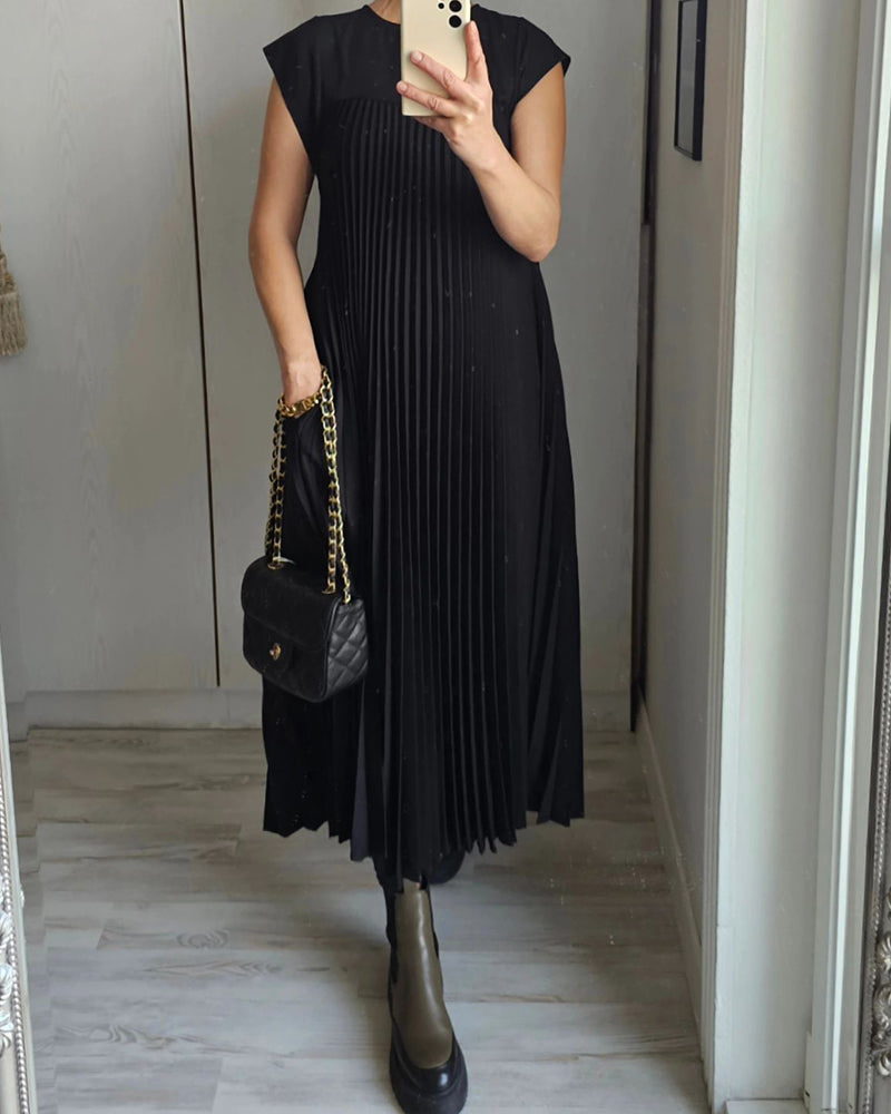 Martha | Elegant Pleated Maxi Dress
