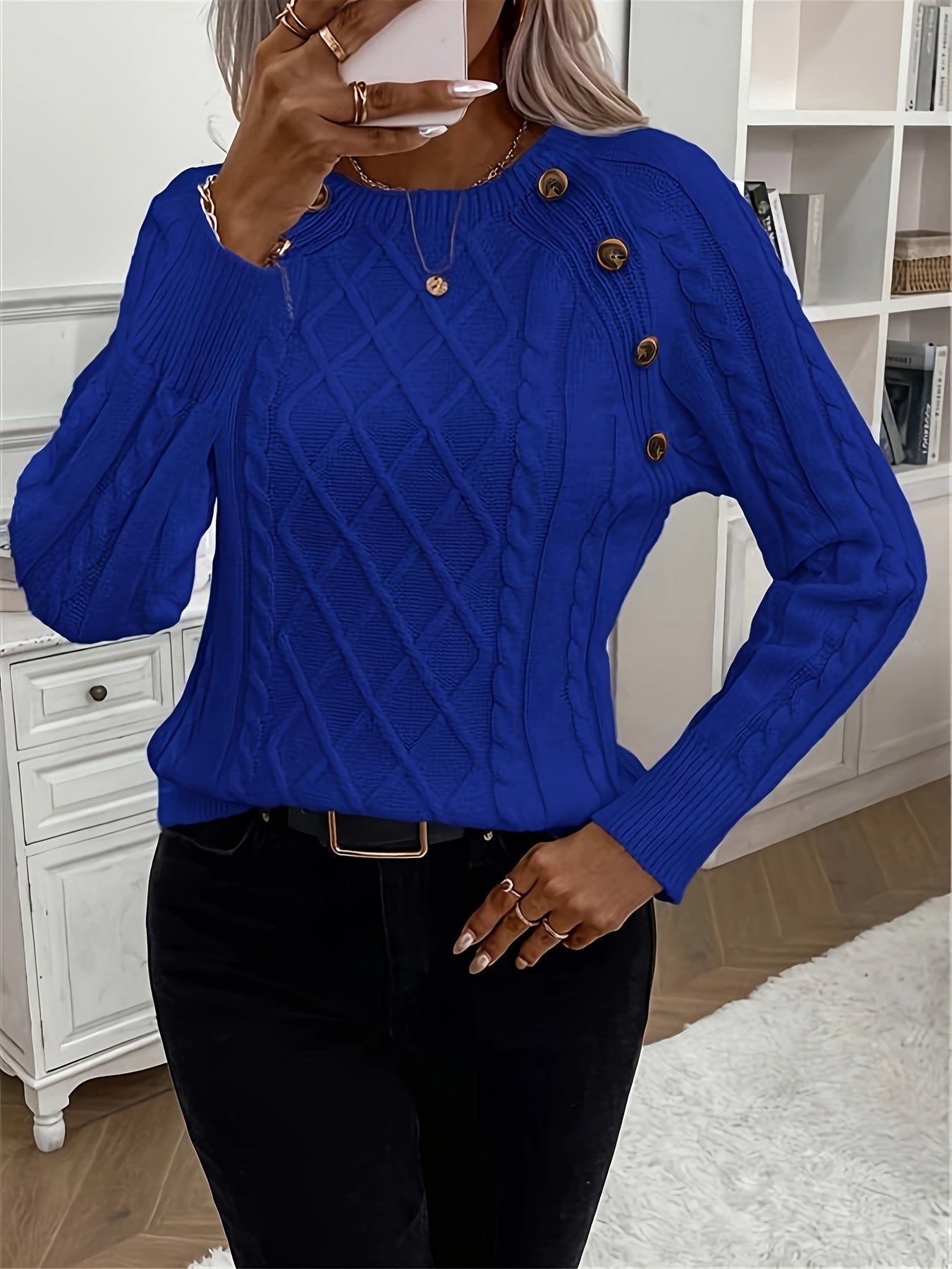 Annelie® | Single-breasted cable-knit sweater with a crew neck
