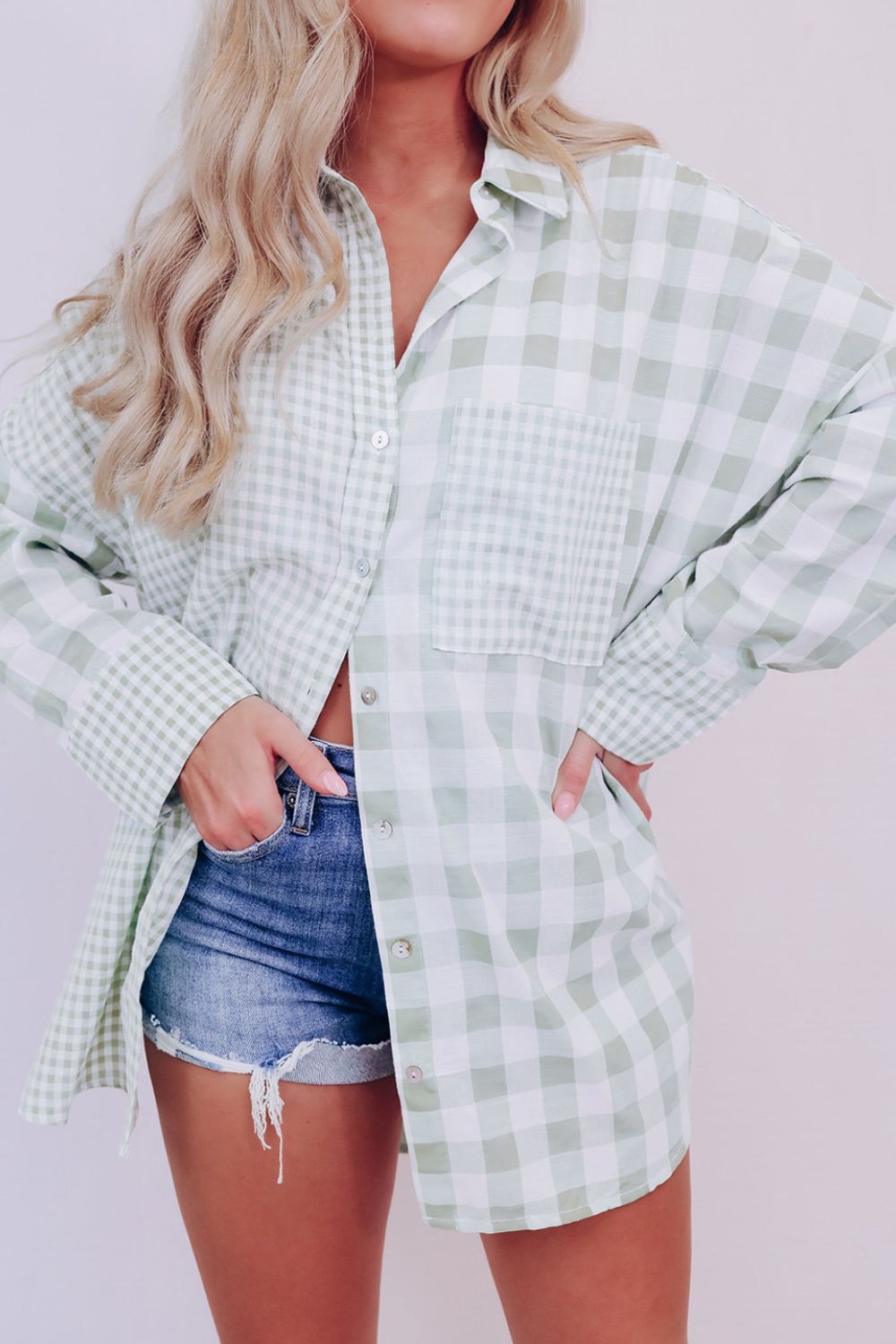 Claudia® | Long-sleeved shirt with a checked collar and pockets