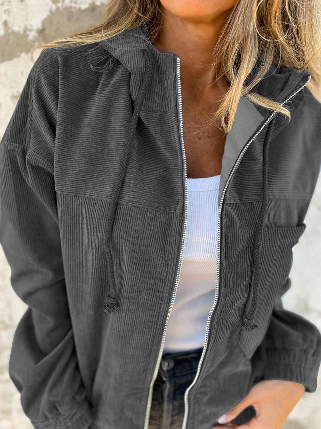 Edith® | Long sleeve hooded jacket with drawstring and zip fastening