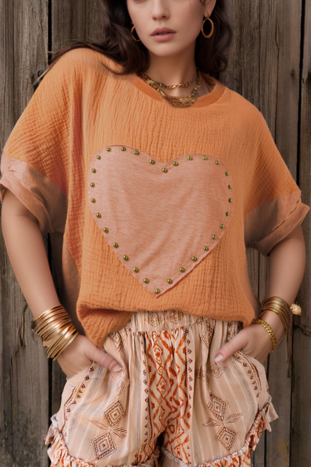 Consuelo® | Short-sleeved crew-neck T-shirt with studded heart patch