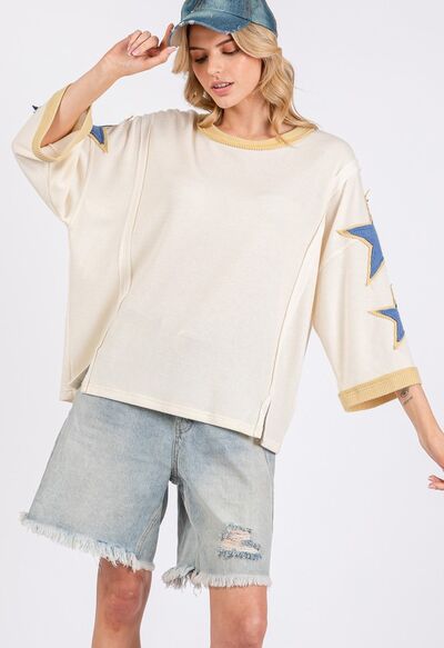 Constanza® | Top with side slit and round neckline and star patch
