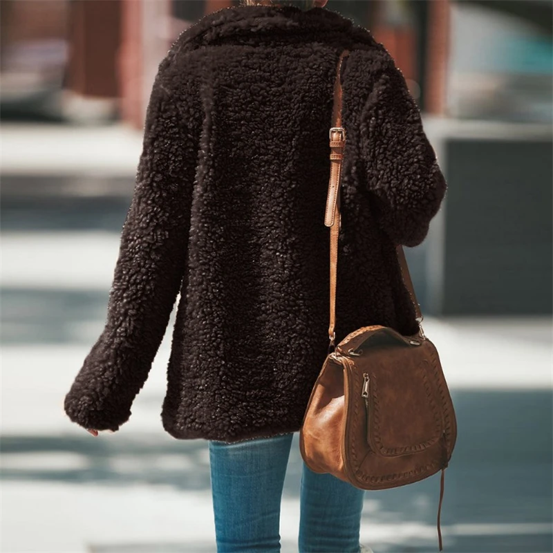 Ariadna® | Timeless and elegant winter clothing