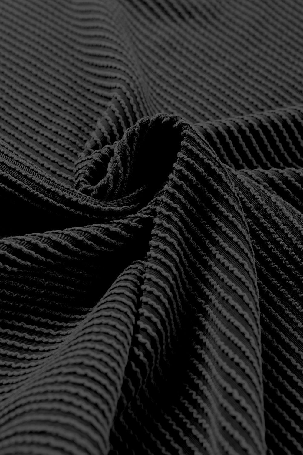 Elisa® | Structured, long-sleeved V-neck top