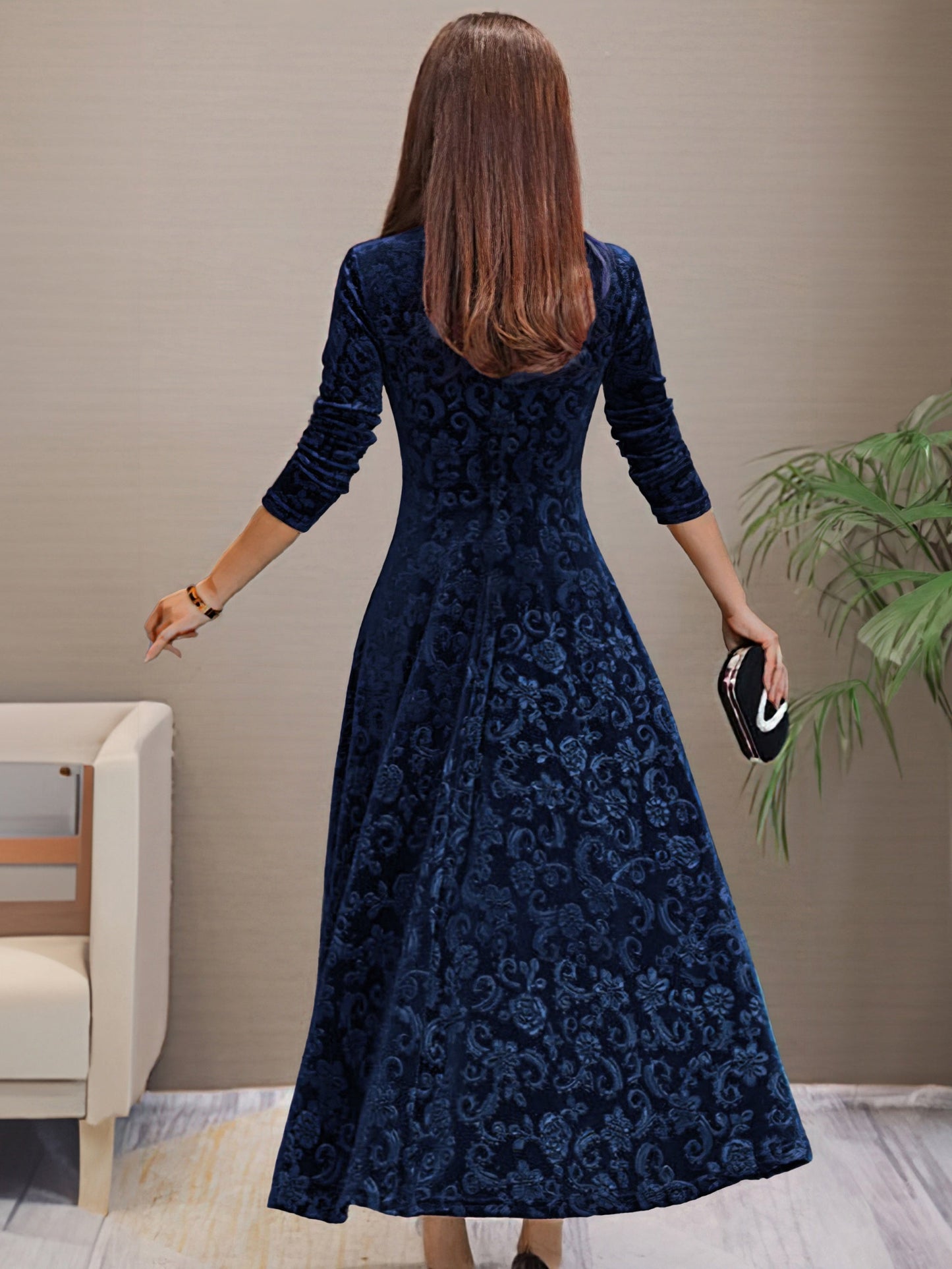 Aranza® | Women's V-neck velvet dress