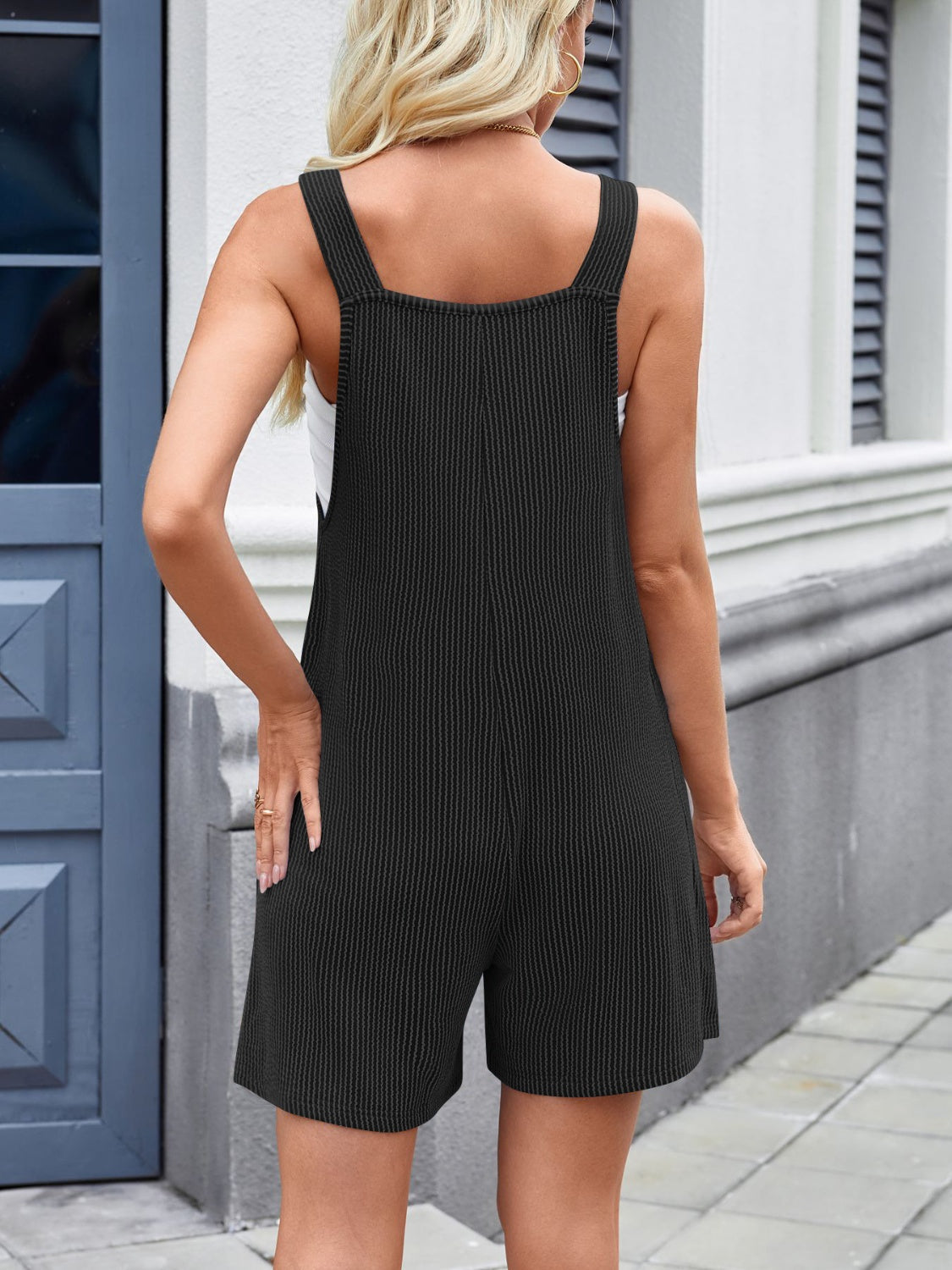 Clara® | Jumpsuit with knotted wide straps and scoop neckline