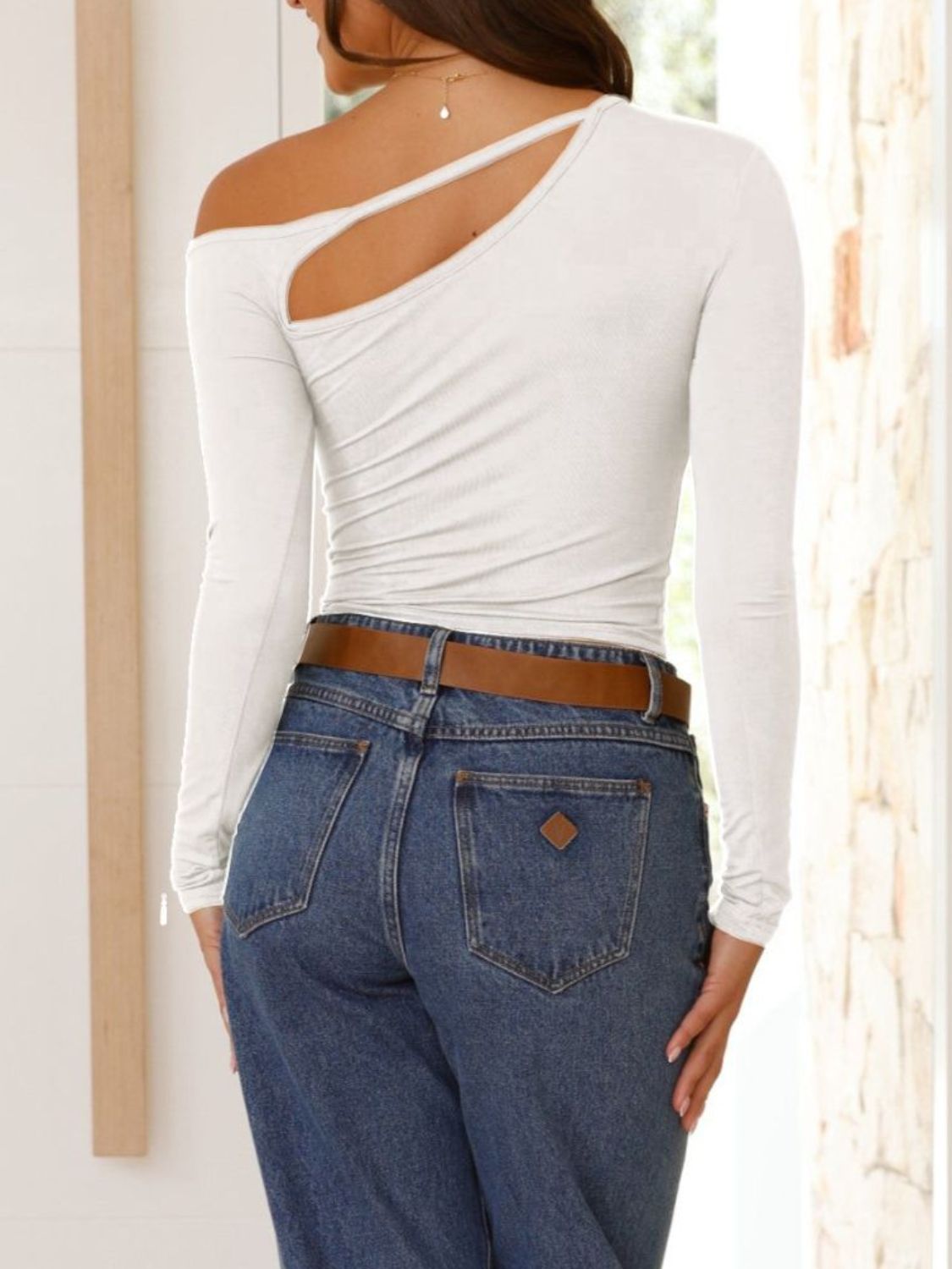 Belén® | Long-sleeved T-shirt with an asymmetrical neckline and cutouts