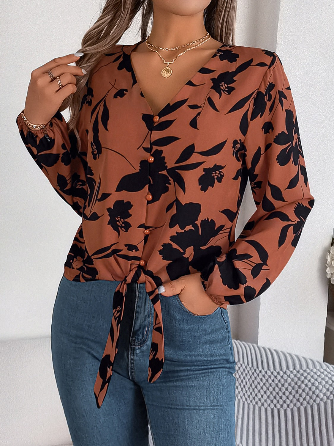 Brooke® | Elegant Printed Blouse With A V-Neck And Long Sleeves