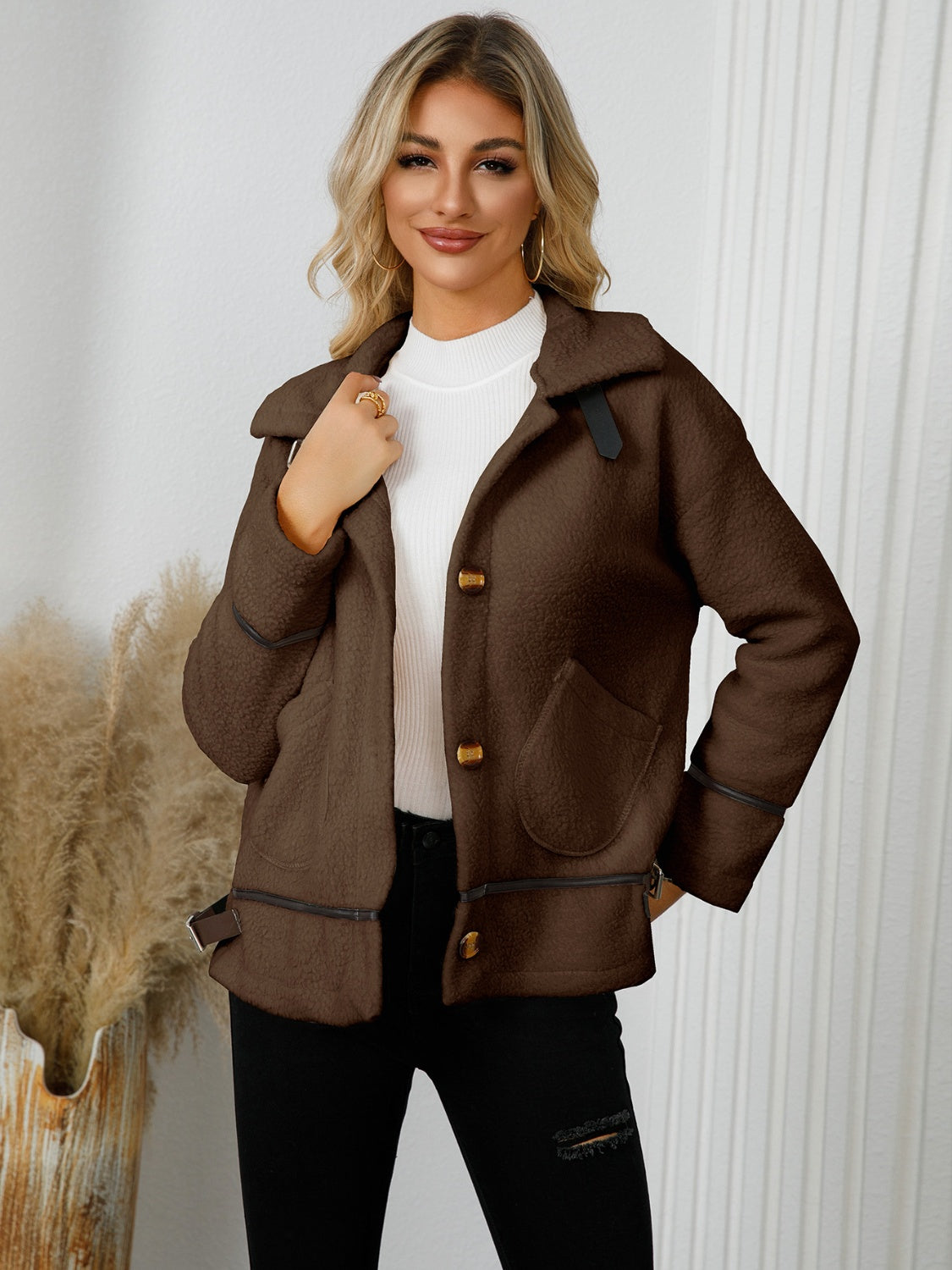 Edith® | Jacket with pockets and button placket and collar