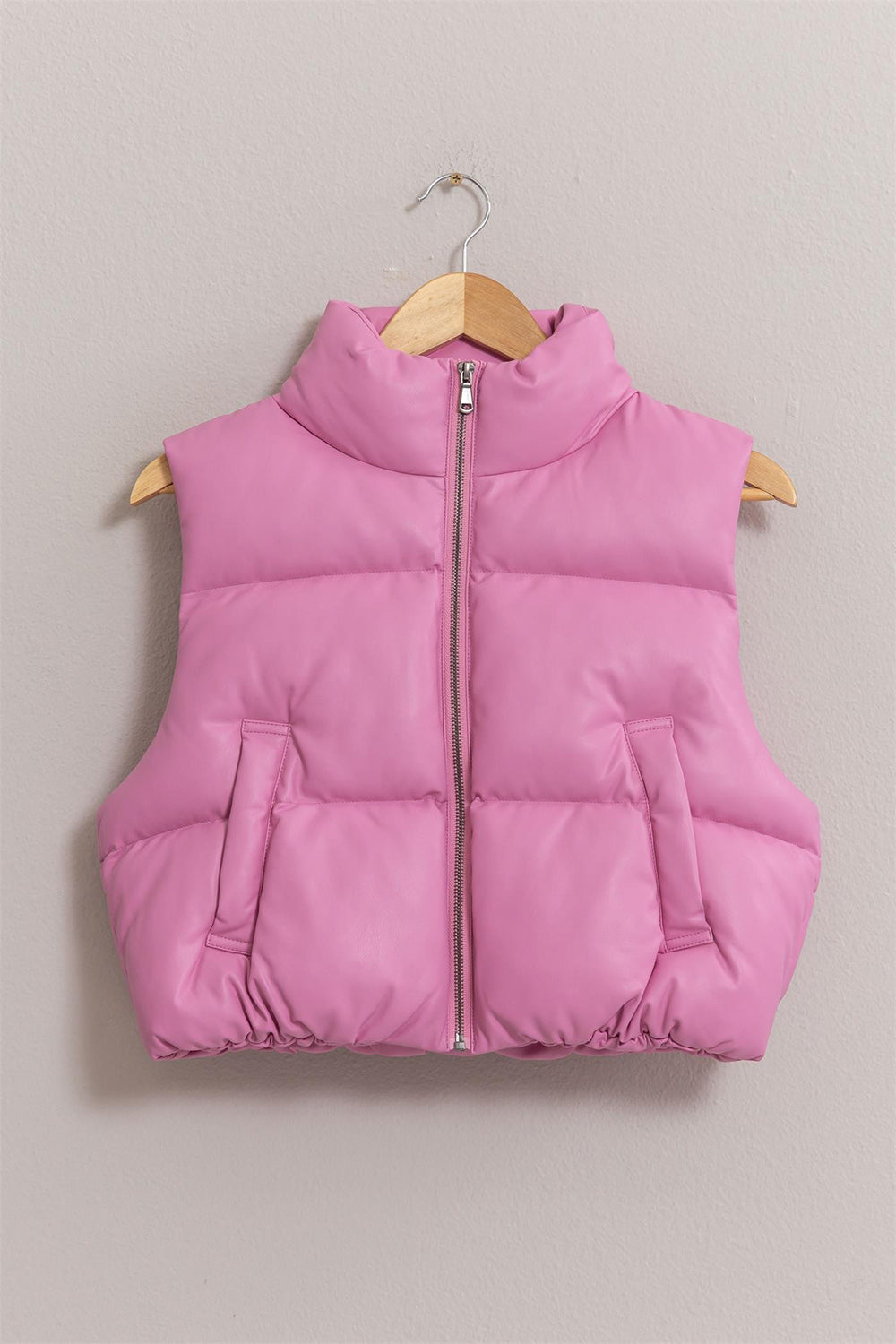 Celia® | Cropped leather puffer vest with zip fastening