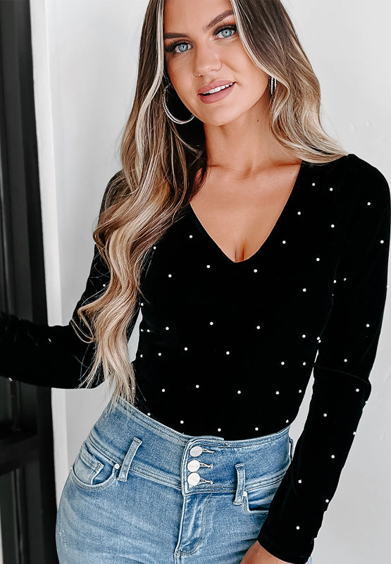 Cristina® | Long-sleeved velvet bodysuit with V-neck and pearl detail