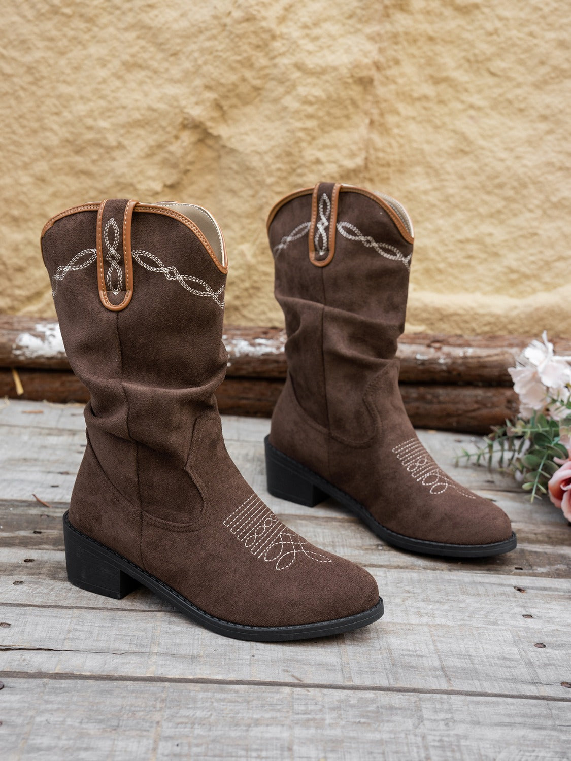 Dagny® | Embroidered pointed toe boots with block heel
