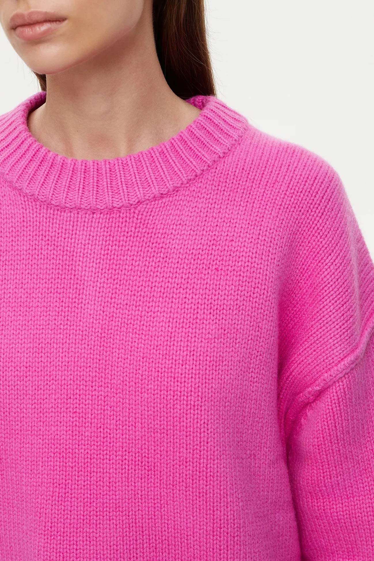 Carmen® | Round Neck Solid Color Pullover Sweater