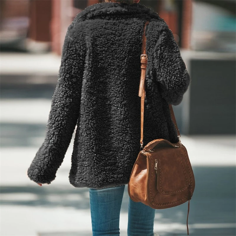Ariadna® | Timeless and elegant winter clothing