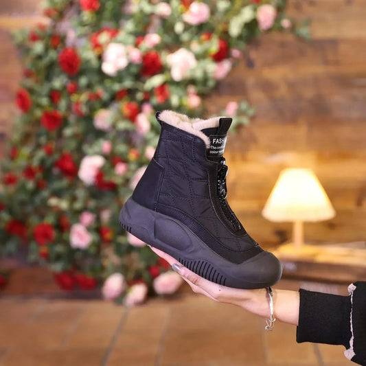 Cinthia | Ulona – Winter outfit in leather with warm clothing
