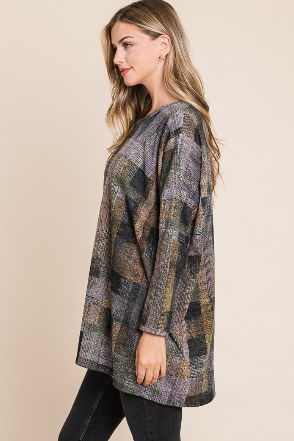 Brigitte® | Checked, long-sleeved top with a crew neck