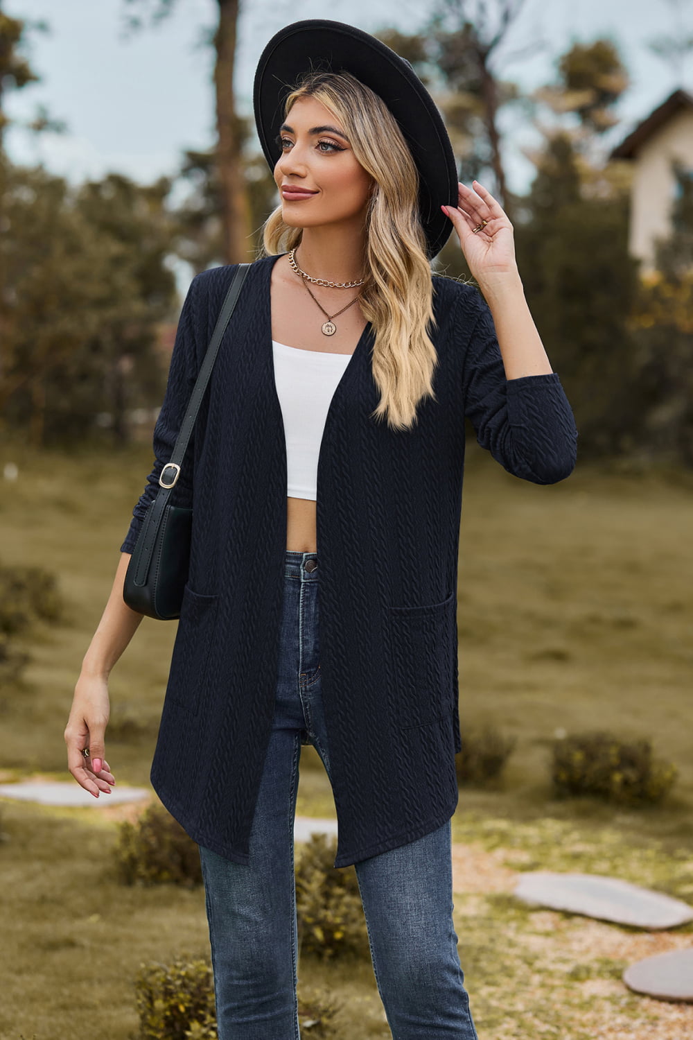 Ariadna® | Trendy and elegant winter cardigan