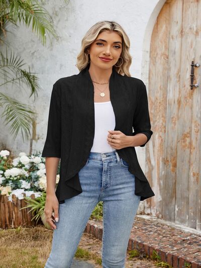 Elisa® | Open front top with three-quarter sleeves and eyelets