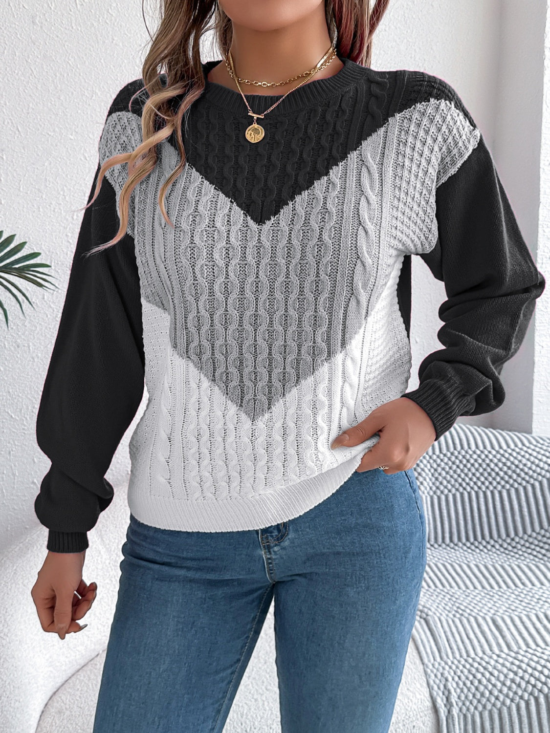 Dominique® | Contrasting long-sleeved sweater with a crew neck