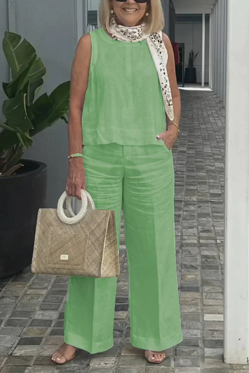 Ariana® | Elegant sleeveless jumpsuit