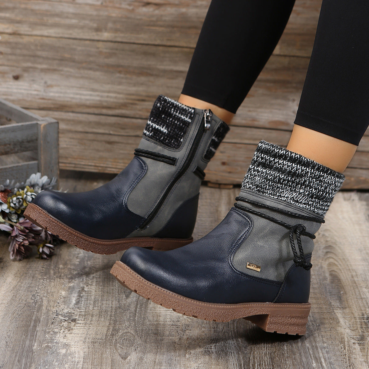Daniela® | PU leather boots with side zip