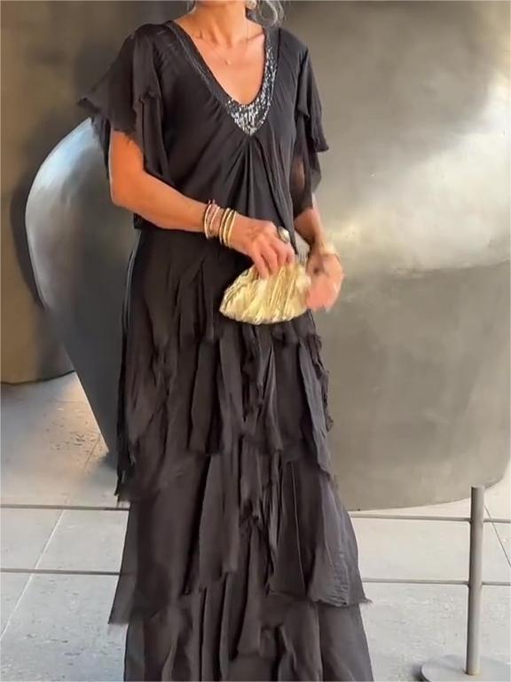 Consuelo® | Elegant maxi dress with a V-neck