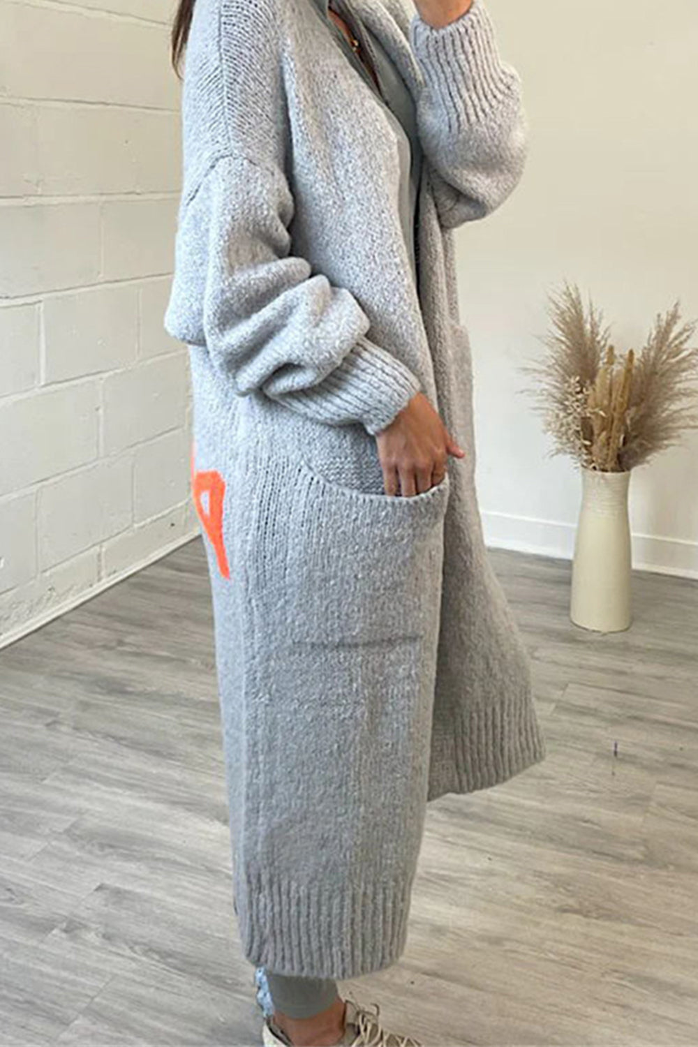 Clara® | Long-sleeved peace sign cardigan