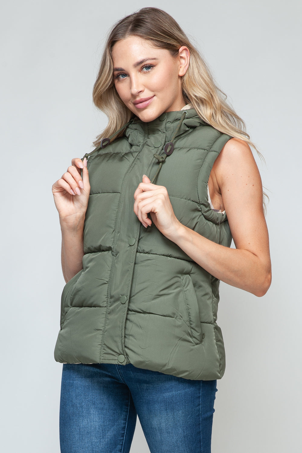 Dominique® | Snobbish hooded vest with snap and zip fastening