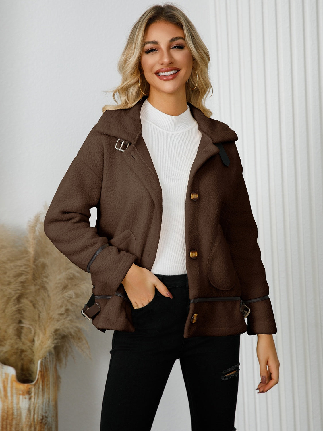Edith® | Jacket with pockets and button placket and collar