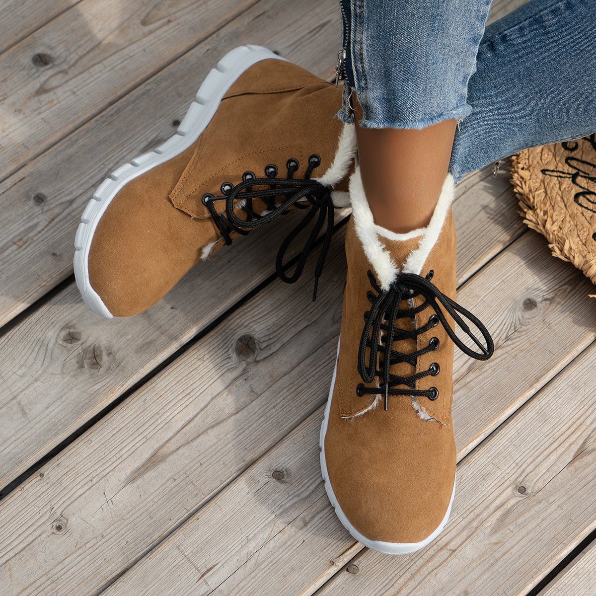 Brenda® | Elegant and detailed supportive shoes