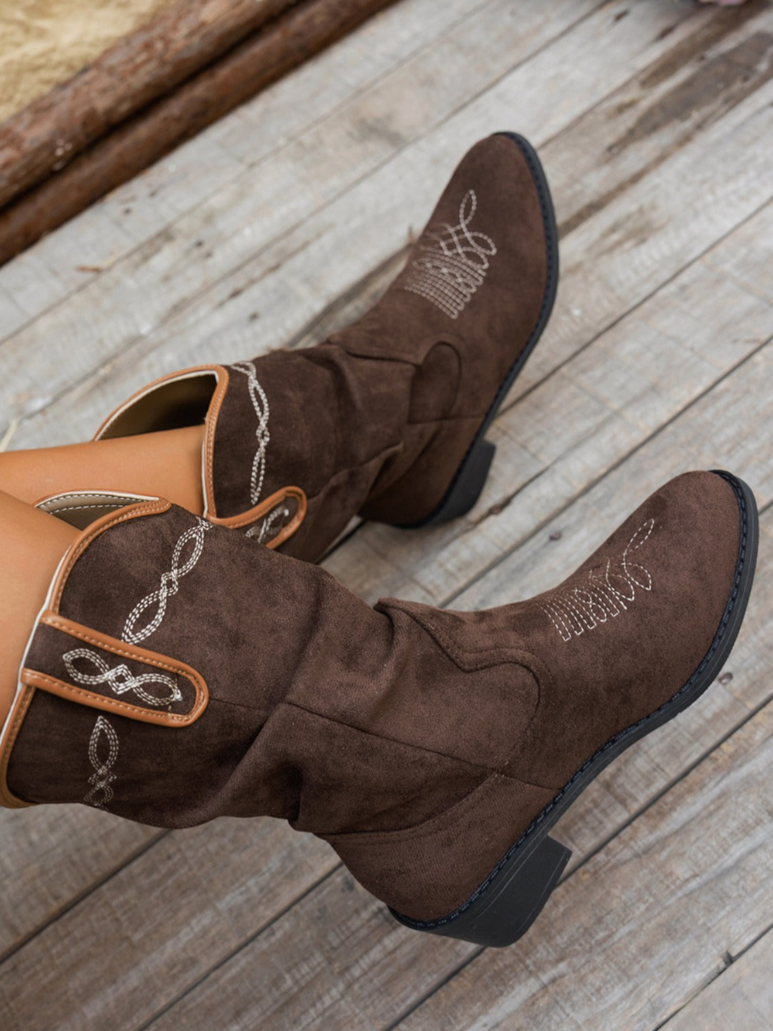 Dagny® | Embroidered pointed toe boots with block heel